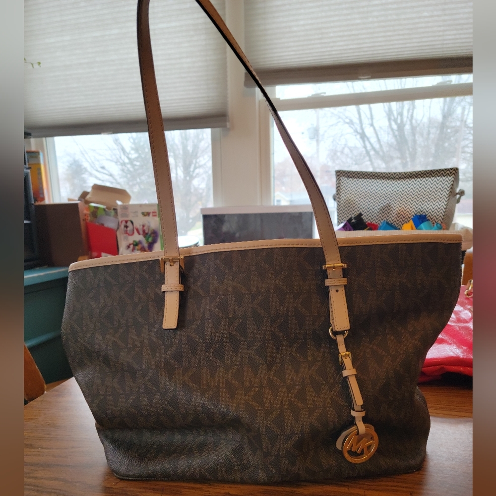 Michael Kors Jet Set Travel